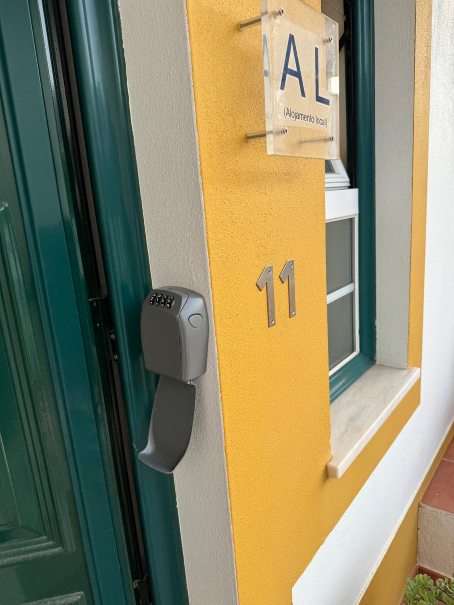 Quarto Duplo Com Terraco E Casa De Banho Privativa - Em Casa De Praia Em Almograve - Trilho Dos Pescadores Exterior foto